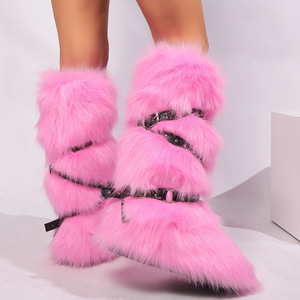 Nouvelles bottes <span class=keywords><strong>de</strong></span> <span class=keywords><strong>neige</strong></span> mi-montantes en peluche artificielle pour <span class=keywords><strong>femme</strong></span> 2025, style Y2K Goth Chic, avec rivets et fourrure, grandes tailles - Product Image 4
