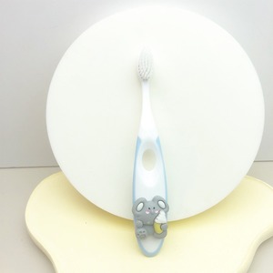 Nouveau design du fabricant, brosses à dents 4 pièces à poils souples pour bébés, brosses à dents à usage domestique au <span class=keywords><strong>prix</strong></span> d'usine - Product Image 4