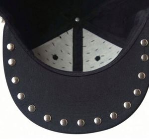 Gorra de béisbol unisex de lona común, estilo punk, rock, hip hop, con remaches plateados y púas, ajustable y personalizable - Product Image 4