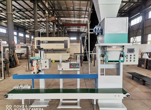 <span class=keywords><strong>5</strong></span>-50kg fertilizzante organico macchina imballatrice Compost quantitativa imballaggio pesatrice con macchina da cucire e nastro di alimentazione trasportatore - Product Image 3