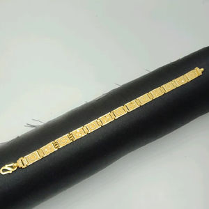 Bracelet en or 22 carats de qualité supérieure avec un motif géométrique détaillé pour hommes et femmes, accessoire de mode élégant - Product Image 1