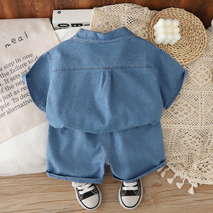 Ensemble de vêtements pour enfant tendance en jean bleu, trois pièces, style coréen, chemise à manches courtes avec logo de dessin animé, costume en denim cool pour garçons - Product Image 2