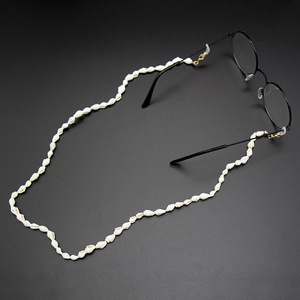 <span class=keywords><strong>Cadena</strong></span> para <span class=keywords><strong>gafas</strong></span> de lectura para <span class=keywords><strong>mujer</strong></span>, soporte para <span class=keywords><strong>gafas</strong></span> de sol de concha negra, correa para el cuello, adornos de cuerda, collar, accesorios - Product Image 4