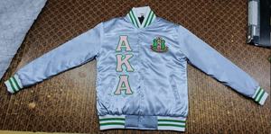 Veste universitaire en satin personnalisée en gros Vestes de baseball en satin en soie avec logo brodé - Product Image 2