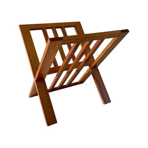 Porte-revues de qualité supérieure avec un design élégant et une grande durabilité, parfait pour les maisons modernes et les bureaux d'entreprise - Product Image 1