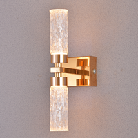 Lampe murale minimaliste nordique, lampe de chevet, lumière de chambre et de salon, lampe murale créative en acrylique de luxe personnalisée
