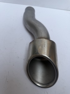 Embout d'échappement universel en acier inoxydable poli miroir pour système d'échappement automobile - Product Image 1