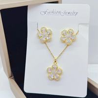 Mode 8 Style Cuivre Fleurs Couleur Zircon De Luxe Brillant Boucles D'oreilles Collier 3 Pièce Costumes Bijoux