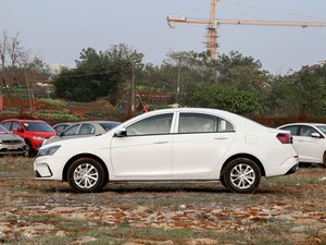 Geely Emgrand 2021 e successivi, 1.5L CVT Comfort, 5 posti, automatica, usata, sedili in pelle, benzina, a basso consumo, per uso quotidiano - Product Image 4