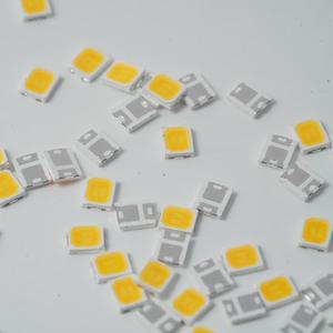 Honebright 2835 SMD UV LED Chip 60mA 3.0V Ra 95/98 0.2W Blanc naturel/chaud <span class=keywords><strong>CCI</strong></span> 3000K 6500K Matériau AlGInP Angle de vision 120° - Product Image 6