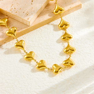 Heart-Shaped Stainless Steel Necklace And <b>Bracelet</b> <b>Set</b> For Women Party Jewelry Fashion Accessory - Product Image 2