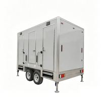 Toilettes mobiles préfabriquées de conception moderne pour l'extérieur, salle de bain publique pratique et portable, construite avec des panneaux sandwich en acier
