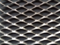 Panneaux de treillis métalliques expansés en aluminium acier Conception en forme de diamant pour revêtement mural extérieur intérieur Application de maille décorative