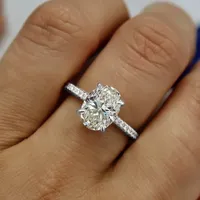 ZhuQian Großhandel Glänzende Brillante Ovale Zirkonia-Ringe für Damen Gold/Silber-Ton Hochzeit Verlobung Versprechen Schillernder Schmuck