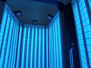 Máquina de Fototerapia UVB Kernel KN-4001, 40 Lámparas UVB de 100W para Tratamiento de Psoriasis, Vitíligo y Eccema de Cuerpo Completo - Product Image 4