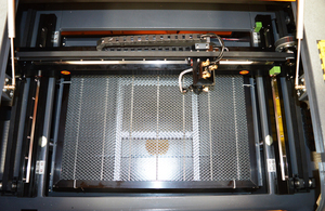 เครื่องแกะสลักเลเซอร์ CNC สำหรับงานไม้กระดาษใช้ในบ้าน - Product Image 5