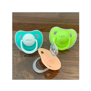 Bán Buôn An Toàn Thực Phẩm Mềm Grade Silicone Bé Mọc Răng Soother Vượt Qua EN71 EN1400 Bé Pacifier Với Bìa