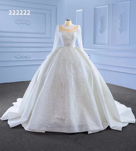 QUEENSGOWN Abito da Sposa di Lusso a Maniche Lunghe con Perline, Vestito da Ballo con Scollatura a Cuore, Abito Nuziale Avorio - Product Image 1