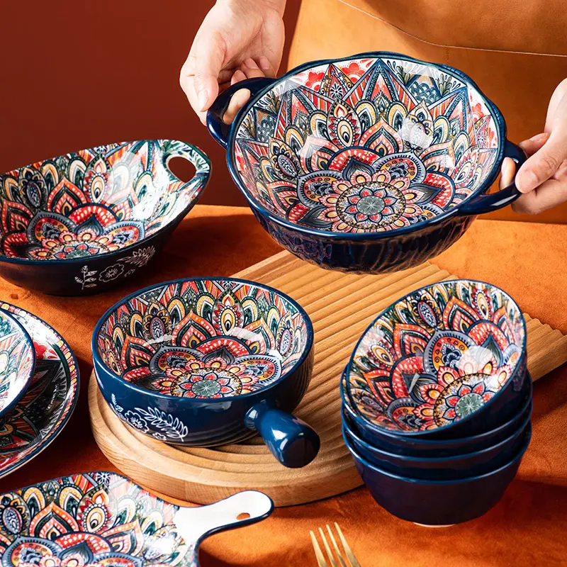 Bandeja de cozimento doméstico boêmio retrô e utensílios de mesa, conjunto de pratos variados sob cerâmica vitrificada