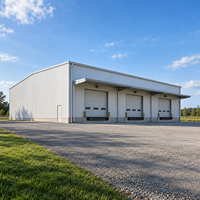 Entrepôt préfabriqué en structure métallique, durable, avec revêtement isolant, résistant aux intempéries, atelier métallique, garage, hangar, bâtiment de stockage