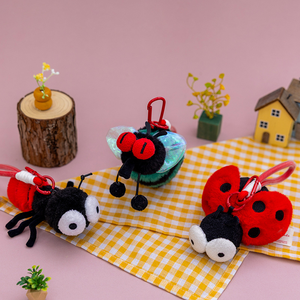 Llaveros de Peluche de la Serie de Insectos Divertidos al por Mayor: Mosquitos, Cucarachas, Arañas - Juguete Suave de Diseño Personalizado, Llavero de Animal de Peluche para Regalo - Product Image 3