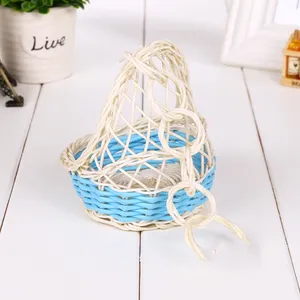 Mini panier de fleurs rond en plastique tissé à la main en rotin décoratif pour la fête de mariage, la maison et le jardin