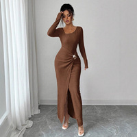 Nouvelle Robe Longue Moulante Tricotée Élégante Vintage à Taille Élastique et Col Asymétrique Couleur Unie pour Femme avec Fentes/Coupes et Nœuds – Collection Automne