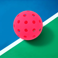 Lot de 3 balles de pickleball personnalisables 74 mm 40 trous PE pour entraînement extérieur, boîte transparente, vente en gros