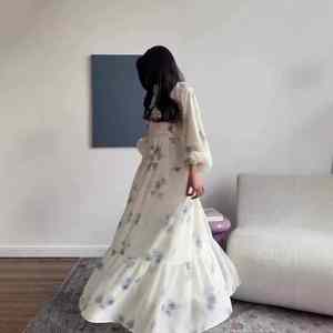 Женское Платье макси с цветочным принтом, с длинным рукавом, круглым вырезом и оборками, повседневное свободное платье на шнуровке, подходит для большинства - Product Image 2