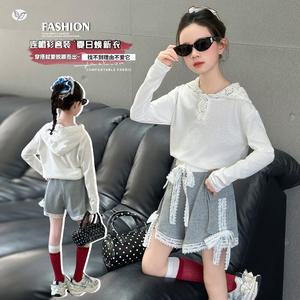 Conjunto de Verano 2026 para Niñas, Sudadera con Capucha de Manga Larga con Ribete de Encaje y Pantalones Cortos con Volantes, Atuendo Transpirable de Algodón y Poliéster para Niñas Grandes - Product Image 2