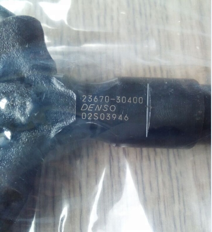 High Quality Diesel Fuel Injector 295050-0200 Common Rail Injection Nozzle 23670-30400 For Toyota Hilux