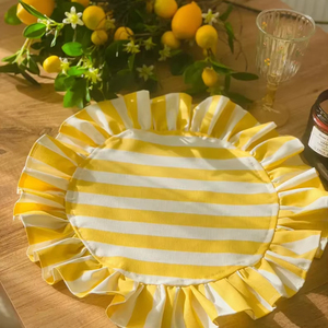 Servilletas de lino 100% personalizadas al por mayor, servilletas individuales de lino redondas con volantes a rayas lavadas a la piedra para boda - Product Image 4