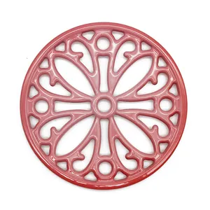 American Vintage Round Pink Cast Iron Insulation Pad for Cookware Kitchen Accessories Pink Cutout Pattern Trivet