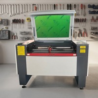 Découpeuse laser CO2 haute précision 6090 pour la découpe et la gravure d'acrylique, de plexiglas et de PMMA, machine de gravure laser CO2 9060 80W 100W