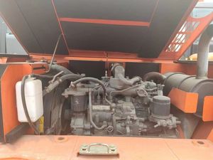 Excavateur hydraulique sur chenilles d'occasion Hitachi ZX60-5 mini pelleteuse d'occasion de 6 tonnes de haute qualité en stock - Product Image 3