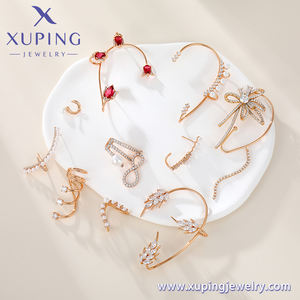 Arete Clip de Hueso de la Oreja Ear-01 de Joyería XUPING Lujo Ligero 2025 <span class=keywords><strong>CoCreate</strong></span> Producción de Exhibidores de Diseño Exquisito Multi Estilo - Product Image 2