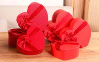 Caja de Regalo de Cartón Rígido con Forma de Corazón Rojo en Relieve, Personalizada y de Lujo, con Cinta para Chocolates, Gelatinas y Más - Materiales Reciclados