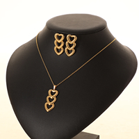 Set Perhiasan Kalung dan Anting Bunga Hati Lapis Emas 18K dari Baja Anti Karat untuk Wanita (Grosir)