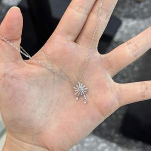 สร้อยคอจี้ดอกไม้กำมะหยี่เงินแท้ S925 ประดับเพชรทรงไข่ ดีไซน์หรูหรา รุ่นใหม่ล่าสุด - Product Image 1