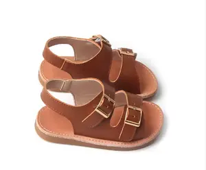 Toptan moda yeni açık sandalet küçük çocuklar çocuk bebek yürüyor deri sandalet yaz ayakkabı erkek ve kızlar için
