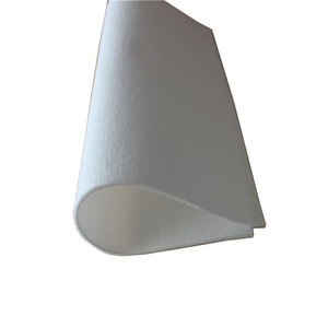 Endüstriyel filtrasyon toz toplama toz filtresi için yüksek kaliteli <span class=keywords><strong>Polyester</strong></span> iğne delinmiş keçe filtre bezi - Product Image 1