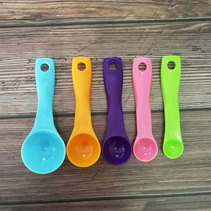 Colorful Measuring Spoon Set 5 Pc Plastic Graduated Kitchen Baking Tools Food Grade - Product Image 2