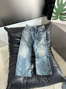 بنطلون جينز رجالي بقصة واسعة من الأسفل (Boot Cut) بخصر عالٍ، مناسب للصيف، بتصميم كاجوال، مع تأثيرات تآكل خفيفة وقماش أصلي متدرج اللون. - Product Image 5