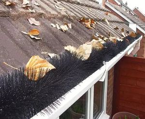 Escova calha caber facilmente no sistema de águas pluviais e mantê-lo limpo a partir dos detritos (o musgo, folhas e Etc.) Todo o ano - Product Image 6