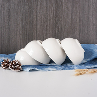Bol à soupe à bouche ronde de haute qualité Porcelaine blanche pratique avec matériau en céramique personnalisable de style simple Caractéristique durable