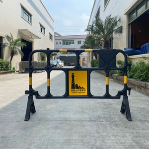 Barrières de chantier temporaires en plastique moulé, mobiles, pour le contrôle des foules dans les rues, les événements, les barricades de circulation et la sécurité - Product Image 6