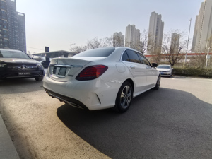 <span class=keywords><strong>Mercedes</strong></span>-Benz Classe C 2019 Modèle C 260L Édition Sport Système Hybride Léger 48V Voiture d'Occasion à <span class=keywords><strong>Prix</strong></span> Abordable - Product Image 4