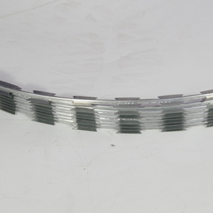 Filo Spinato Concertina BTO-22 500mm Zincato a Caldo, Recinzione di Sicurezza Anti-Intrusione per Perimetro, Vendita all'Ingrosso - Product Image 3