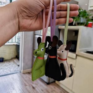 Charme de sac de chien de dessin animé mignon, mode créative, porte-clés de voiture en cuir PU, ornement suspendu - Product Image 2