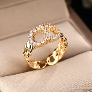 Luxuriöser 18k Vergoldeter Perlen-Zirkon-Klee-Blumen-Herz-Offener-Verlobungsring für Damen mit CZ-Buchstaben-Schleifen-Gelenkring als Geschenk - Product Image 3